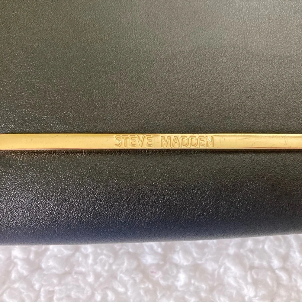 Steve Madden black crossbody purse - Picture 3 of 8